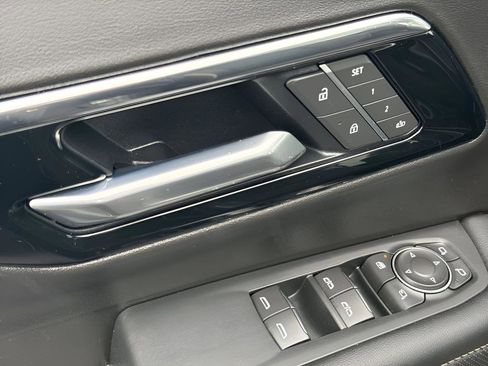 New 2026 Chevrolet Tahoe Premier w/ Sun And Tow Package AWD/4WD image 15