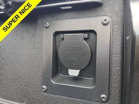 Used 2023 Toyota Tundra Limited AWD/4WD image 11