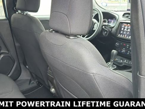 Used 2021 Jeep Renegade Latitude AWD/4WD image 24