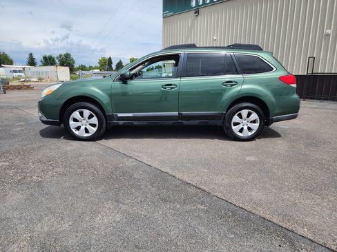 Used 2012 Subaru Outback 2.5i Premium w/ Popular Pkg 1B AWD/4WD image 2