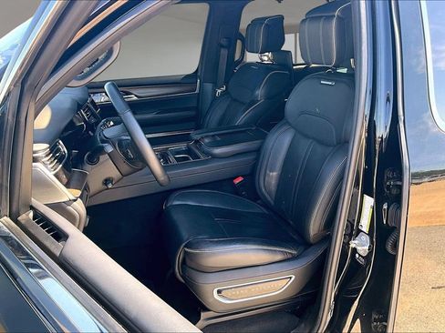 Used 2022 Jeep Grand Wagoneer Series II w/ Premium Group II AWD/4WD image 25