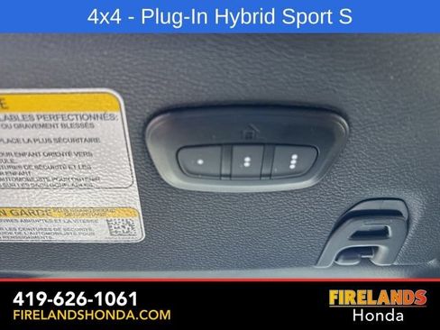 Used 2024 Jeep Wrangler Unlimited w/ Convenience Group AWD/4WD image 29
