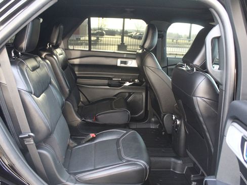 Used 2024 Ford Explorer ST w/ Equipment Group 401A image 15