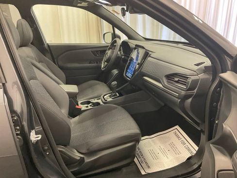 Used 2025 Subaru Forester Premium AWD/4WD image 9