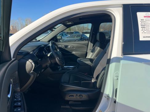 Used 2023 Chevrolet Traverse Premier w/ Redline Edition image 26