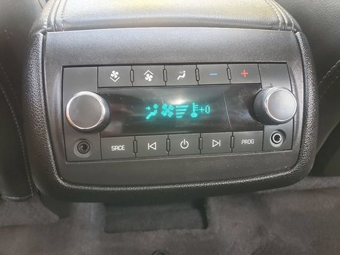 Used 2016 Buick Enclave Premium AWD/4WD image 24