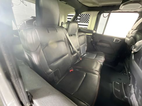 Used 2023 Jeep Wrangler Unlimited Rubicon w/ LED Lighting Group AWD/4WD image 25