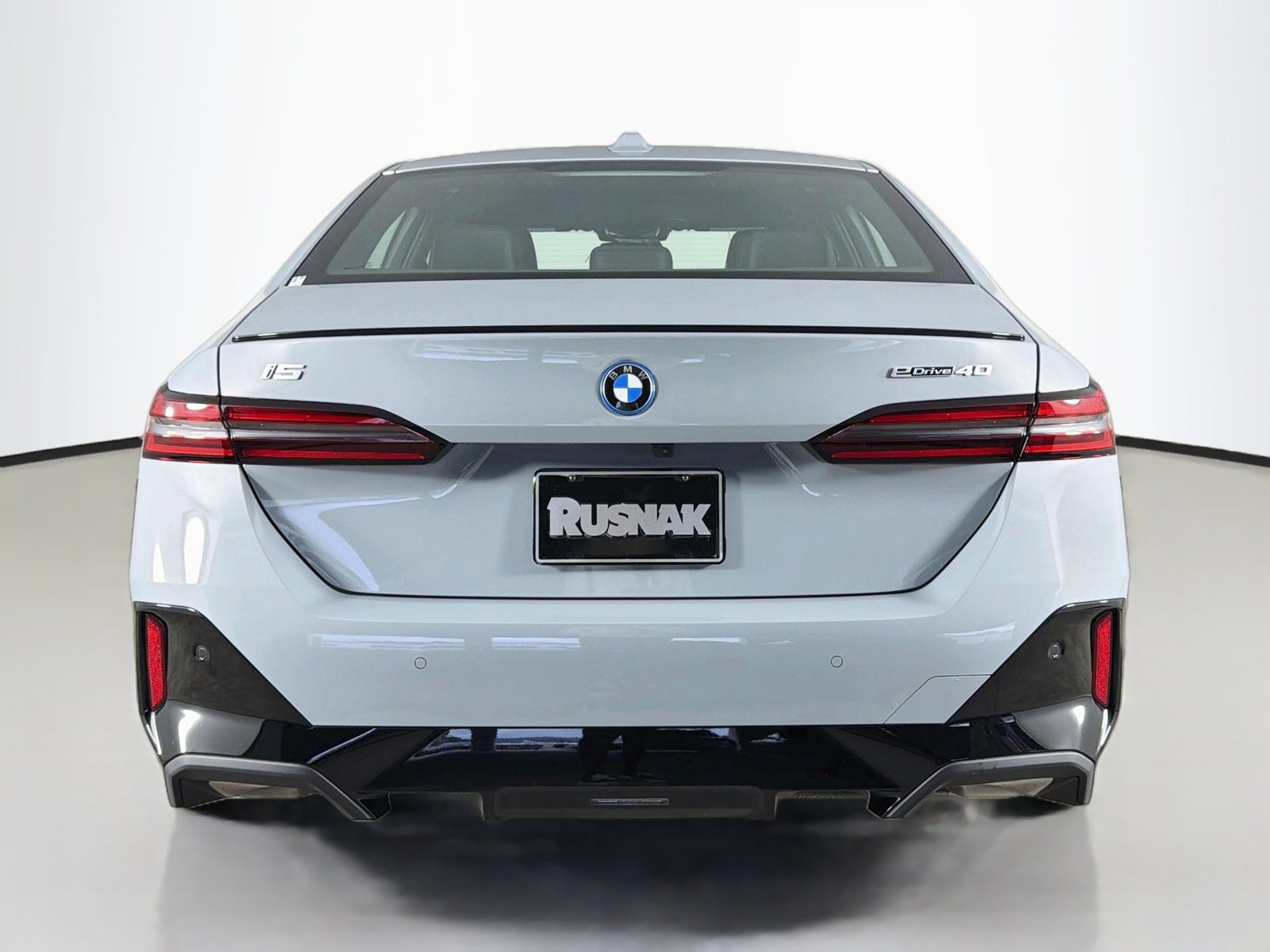 Certified 2024 BMW i5 eDrive40i w/ M Sport Package RWD image 6