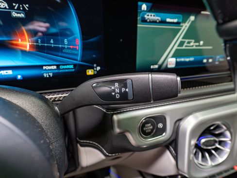 Used 2025 Mercedes-Benz G 63 AMG 4MATIC image 33