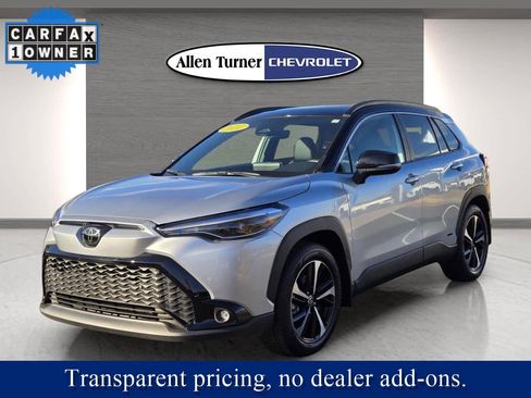 Used 2024 Toyota Corolla Cross XSE image 3