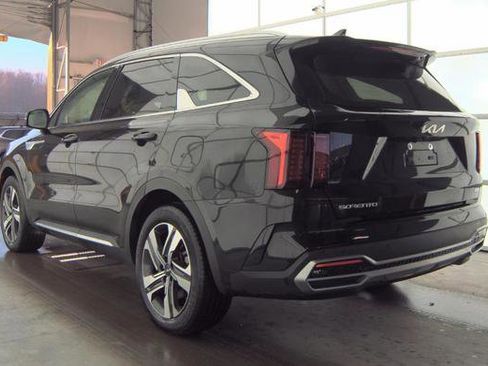 Used 2023 Kia Sorento EX image 5