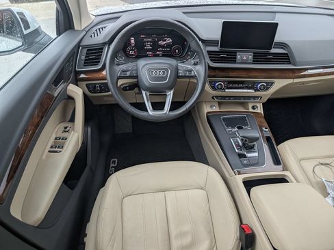 Used 2018 Audi Q5 2.0T Premium Plus w/ Premium Plus Package AWD/4WD image 3