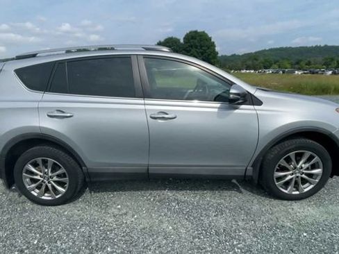 Used 2018 Toyota RAV4 Limited w/ Advanced Technology Package AWD/4WD image 5
