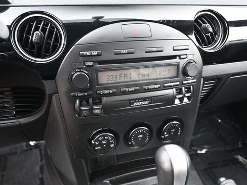 Used 2006 MAZDA MX-5 Miata Grand Touring w/ Premium Pkg RWD image 11