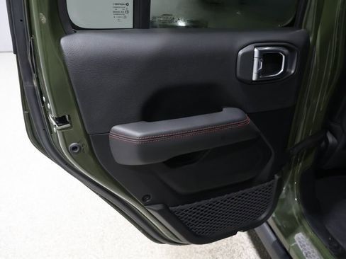 Used 2021 Jeep Wrangler Unlimited Rubicon image 18