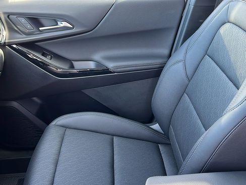 New 2026 Chevrolet Equinox LT w/ Convenience Package II image 19