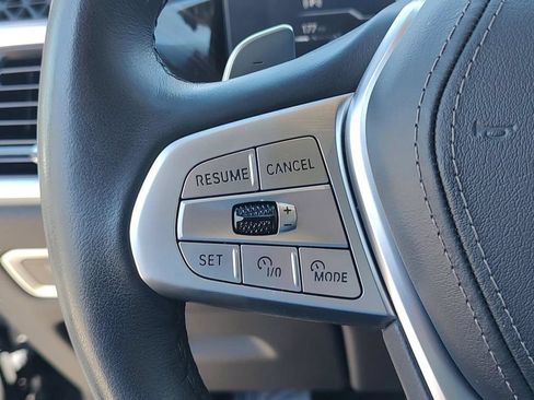 Used 2025 BMW X7 xDrive40i AWD/4WD image 19