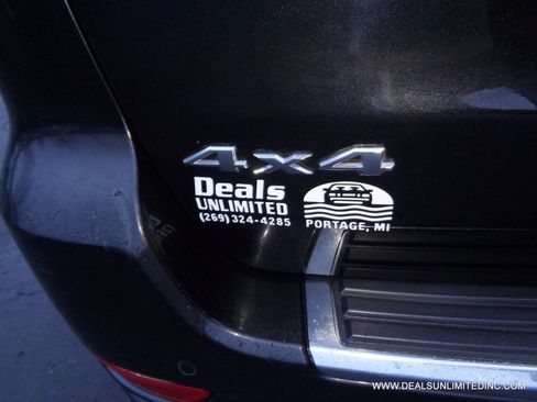 Used 2014 Jeep Grand Cherokee Limited AWD/4WD image 7