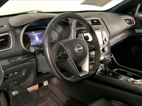 Used 2023 Nissan Maxima SR image 14