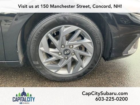 Used 2024 Hyundai Elantra SEL image 8