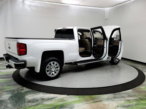 Used 2018 Chevrolet Silverado 3500 LTZ image 11