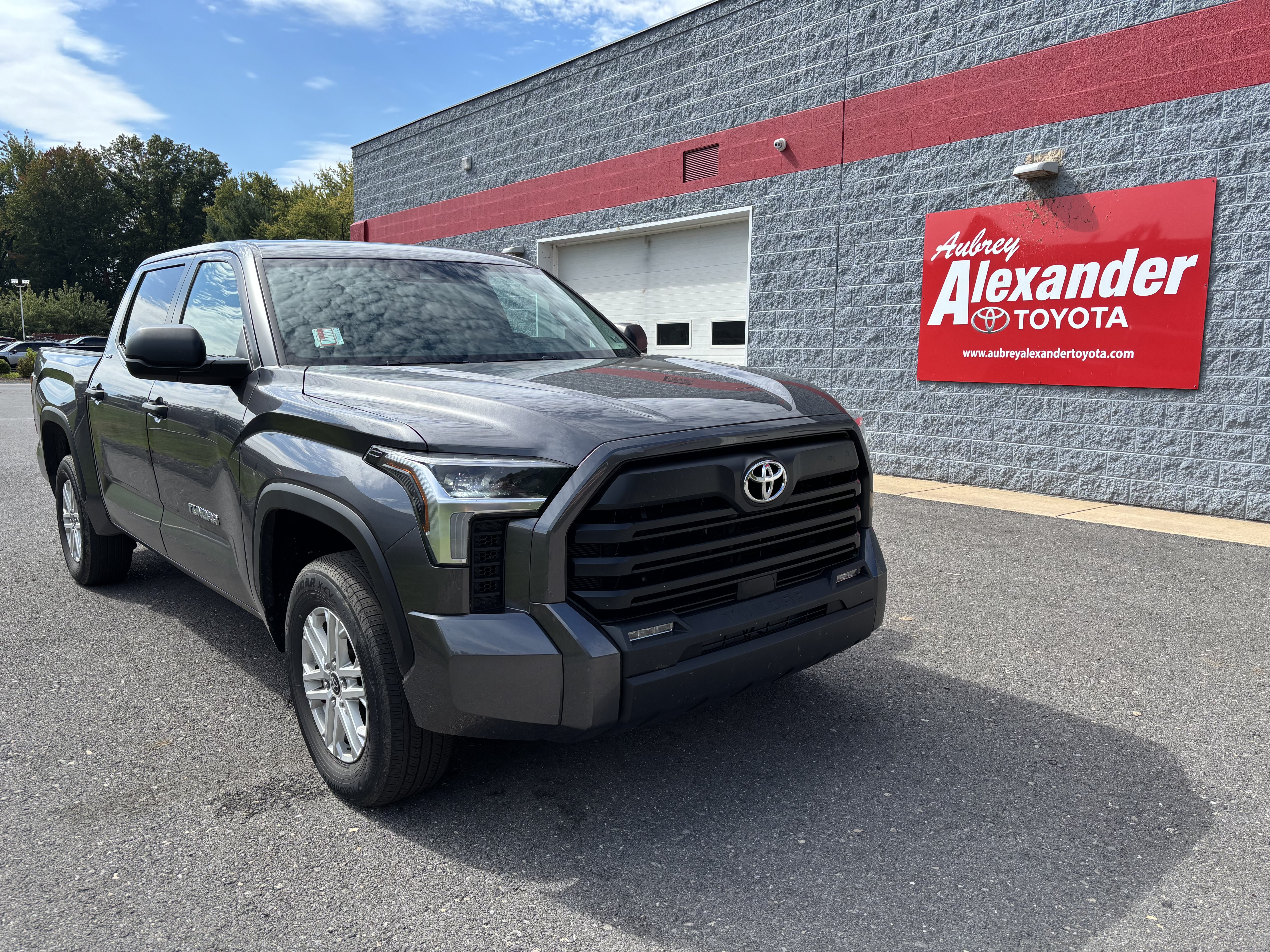 Used 2024 Toyota Tundra SR5 AWD/4WD image 1