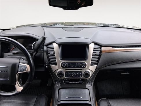 Used 2020 GMC Yukon Denali image 11