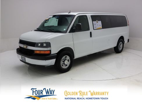 Used 2015 Chevrolet Express 3500 LT w/ LT Preferred Equipment Group RWD image 8