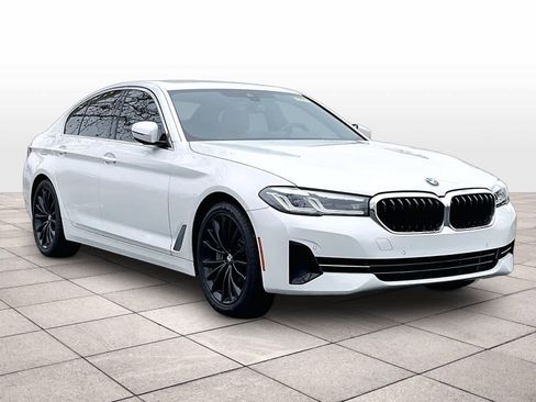 Used 2023 BMW 540i w/ Convenience Package image 2