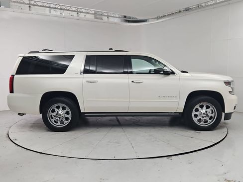 Used 2015 Chevrolet Suburban LTZ AWD/4WD image 7