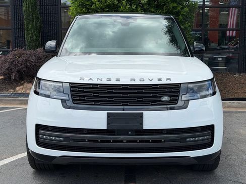 Used 2024 Land Rover Range Rover Long Wheelbase SE AWD/4WD image 3