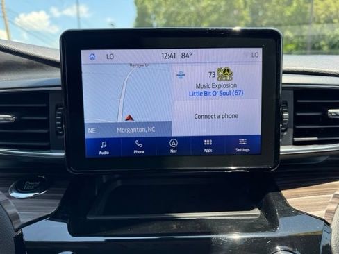 Used 2023 Ford Explorer Limited AWD/4WD image 32