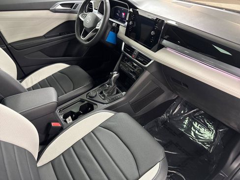 New 2026 Volkswagen Taos SEL AWD/4WD image 15