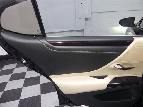 Used 2020 Lexus ES 350 w/ Premium Package image 26