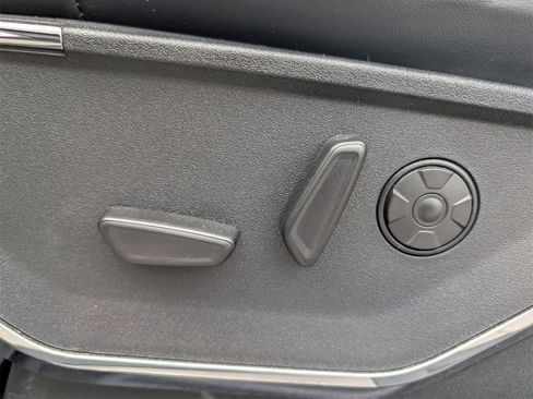 Used 2024 Ford F350 Platinum w/ FX4 Off-Road Package image 15