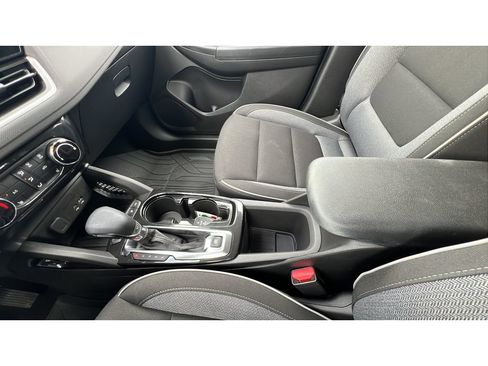 Certified 2024 Chevrolet TrailBlazer LT w/ LT Cold Weather Package AWD/4WD image 20
