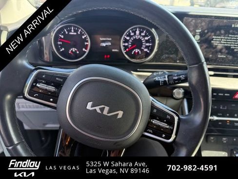 Certified 2024 Kia Carnival EX FWD image 7