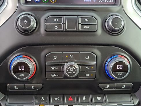 Used 2022 Chevrolet Silverado 1500 LT image 13