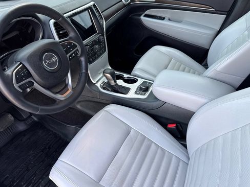 Used 2018 Jeep Grand Cherokee Limited AWD/4WD image 11