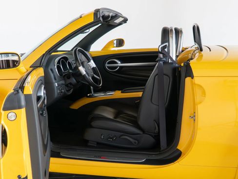 Used 2006 Chevrolet SSR w/ Preferred Equipment Group RWD image 42