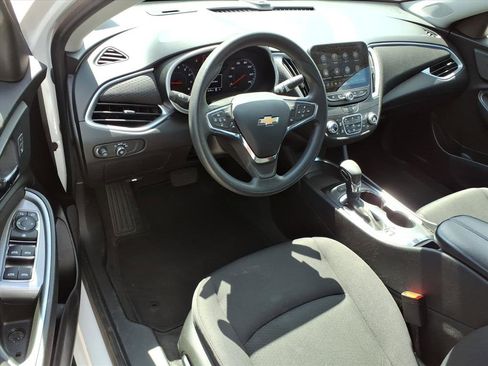 Used 2024 Chevrolet Malibu LT image 17