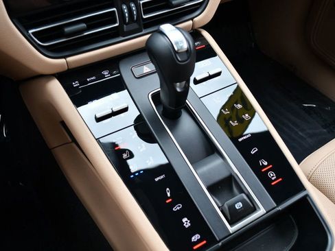 Used 2024 Porsche Macan S AWD/4WD image 62