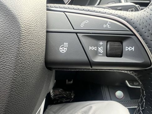 Used 2022 Audi SQ5 Premium Plus image 40