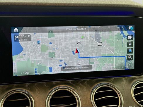 Used 2021 Mercedes-Benz E 350 Sedan w/ Premium Package image 11