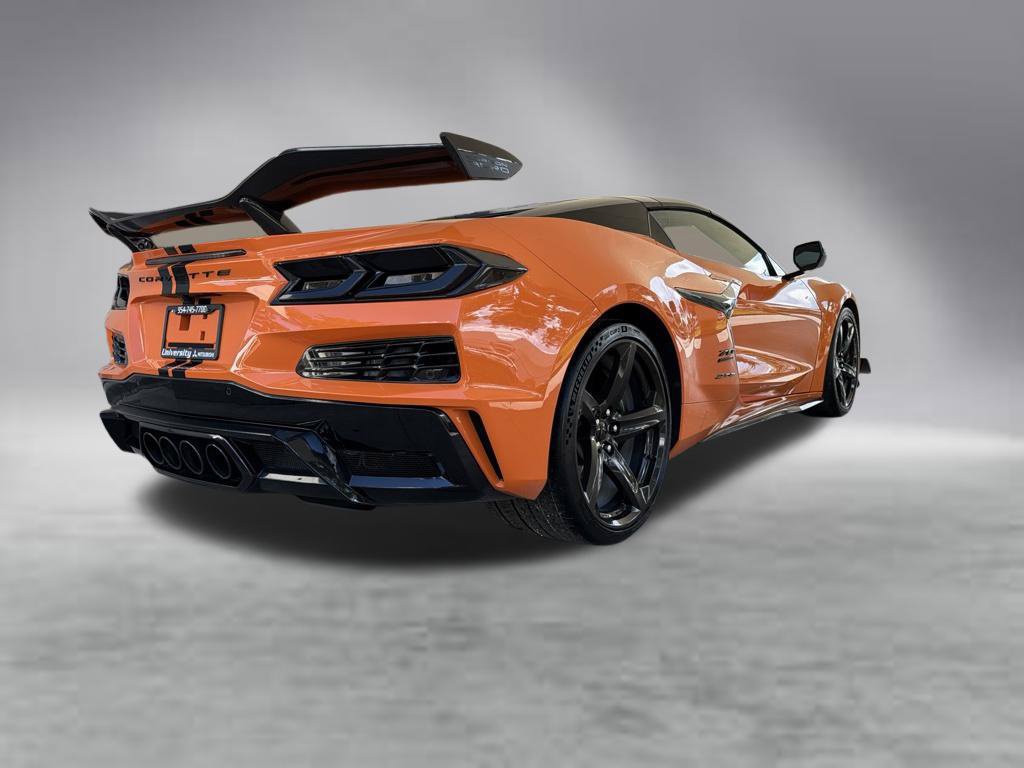 Used 2023 Chevrolet Corvette Z06 w/ Z07 Performance Package RWD image 6