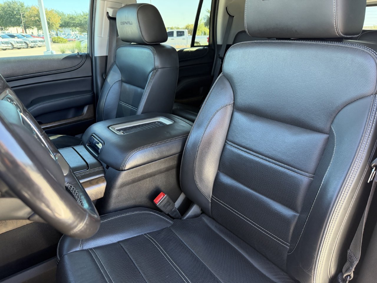 Used 2018 GMC Yukon Denali w/ Denali Ultimate Package RWD image 25