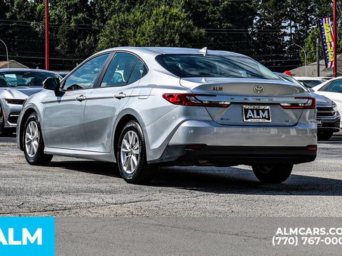 Used 2025 Toyota Camry LE FWD image 7