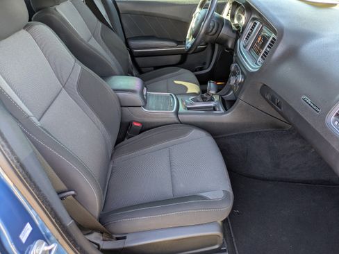 Used 2020 Dodge Charger SXT image 11