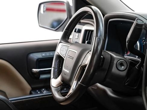 Used 2018 GMC Sierra 1500 Denali w/ Denali Ultimate Package AWD/4WD image 13