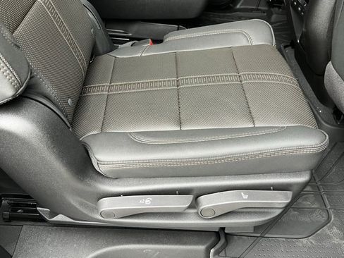 New 2026 Chevrolet Tahoe High Country image 17